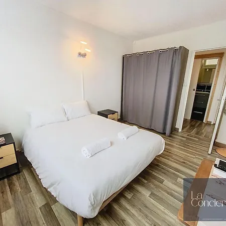 Avec Vue-les Rocs-poitiers-laconciergerie * Πουατιέ