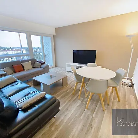 Avec Vue-les Rocs-poitiers-laconciergerie